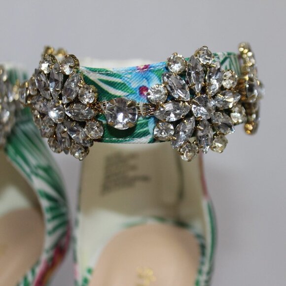 Shoe Dazzle Floral Platform Heels - Picture 4 of 15